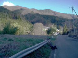 淺川峠目指して淺川村を走る(40代からの山岳サイクリング〔MTBサイクリング〕コース紹介)